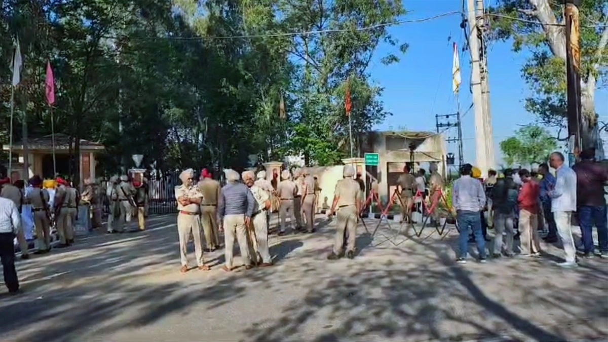 Punjab: सांसद अमृतपाल सिंह के सात सहयोगियों को अजनाला कोर्ट में किया जाएगा पेश।