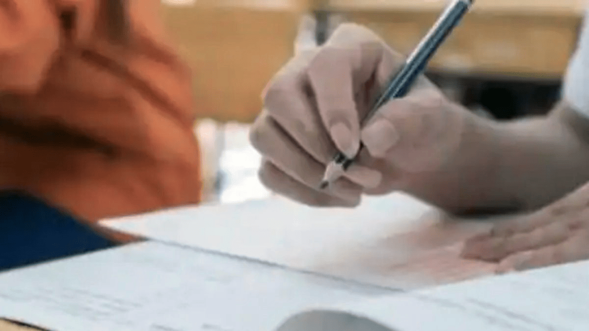 Haryana: पलवल में एक और नकलची पकड़ा गया, 10वीं बोर्ड परीक्षा में फर्जी छात्र भी गिरफ्तार।