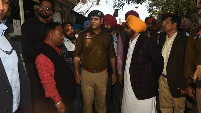 Punjab : राजस्व अधिकारियों की हड़ताल पर कार्रवाई, 5 बजे तक ड्यूटी पर लौटने के आदेश।