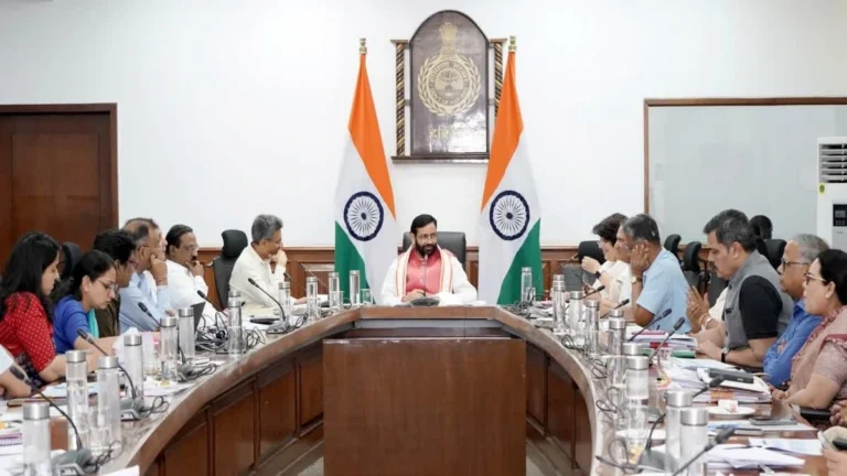 Haryana सीएम की 6 विभागों की समीक्षा बैठक: बोले- काम में देरी होने पर फाइल पर कारण जरूर लिखें अधिकारी; जंगलों में बनवाएं चेक डेम।
