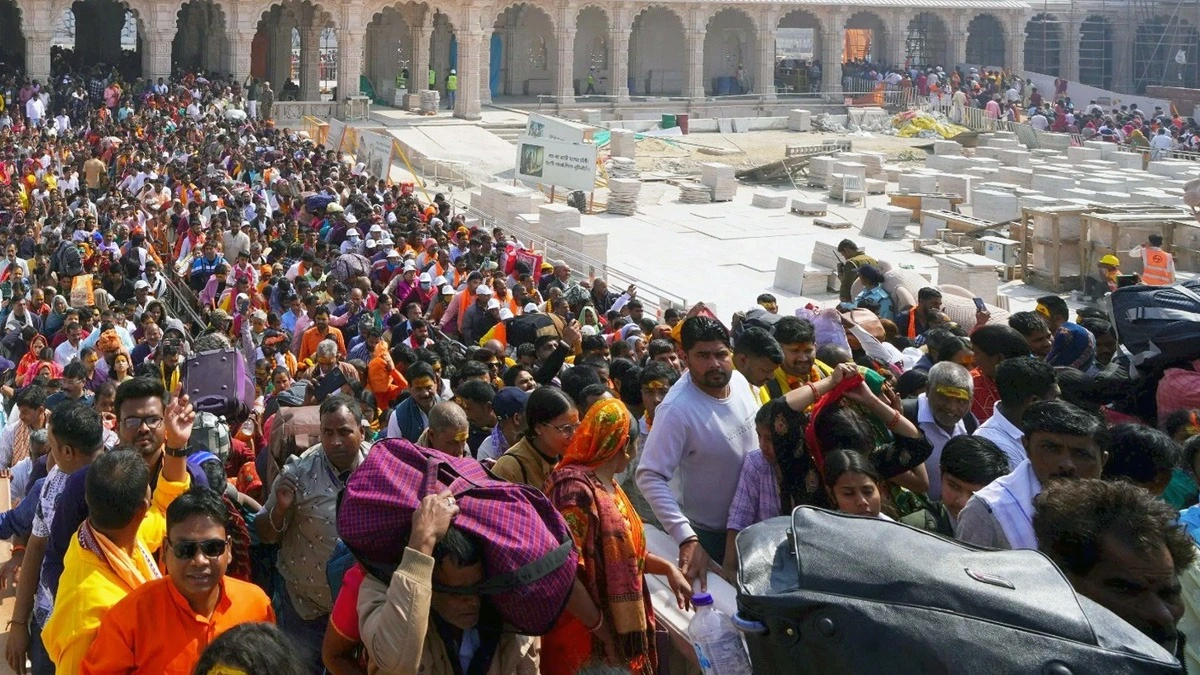 UP: रामनवमी पर उमड़ेगी श्रद्धालुओं की भीड़, 25 से 30 लाख भक्तों के आगमन पर बदलेगी राम मंदिर की व्यवस्था।