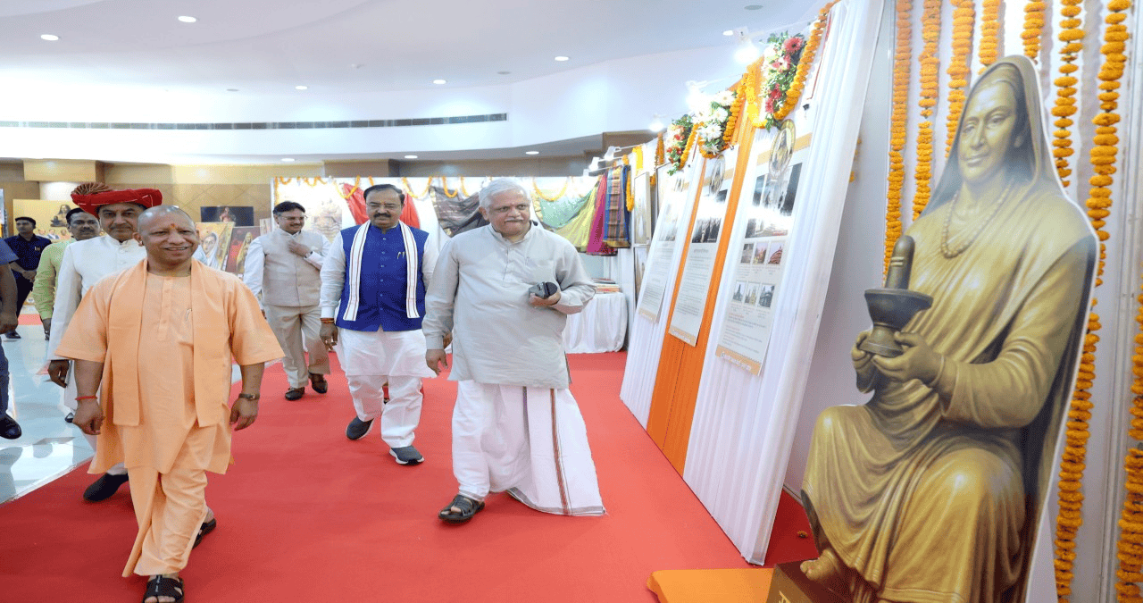 अहिल्याबाई ने रखी विरासत की नींव जिनसे मिली ‘नए भारत’ को दिशा : CM योगी आदित्यनाथ।