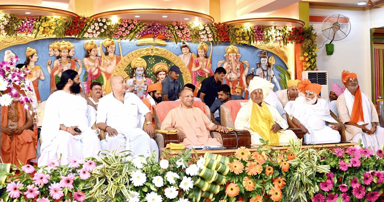 ’75 साल बहुत जी लिया पाकिस्तान, अब उसका….. ‘, ‘श्री हनुमत कथा मण्डपम’ के उद्घाटन समारोह में बोले CM योगी।