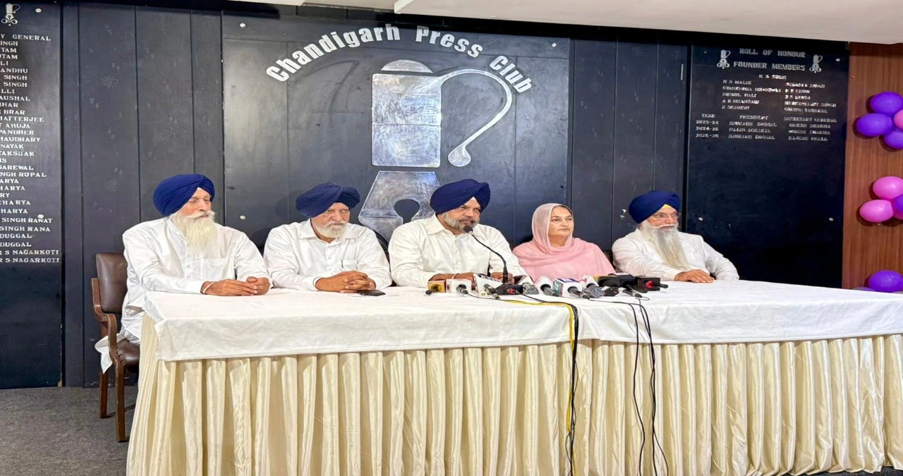 Punjab: विदेशों में बसे पंजाबियों के लिए शिरोमणि अकाली दल ने शुरू की ऑनलाइन सदस्यता मुहिम।