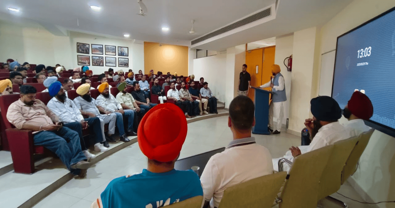 AAP ने मालवा और दोआबा क्षेत्रों में डिजिटल सशक्तिकरण के लिए सोशल मीडिया प्रशिक्षण सत्र आयोजित किए।