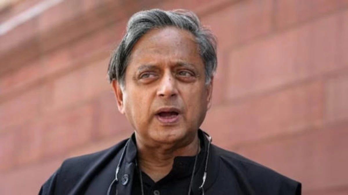 “अब Shashi Tharoor हमारे साथ नहीं हैं” – Congress leader Muraleedharan का बयान, party में बढ़ी दरार