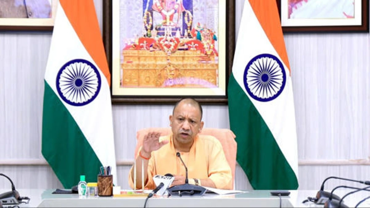 Prayagraj में CM Yogi की Review Meeting – Development Plans पर Focus, Opposition ने उठाए सवाल
