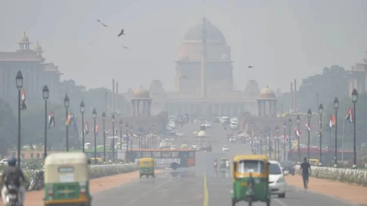 Delhi में हवा हुई जहरीली, AQI 500 पार; Diwali का कितना रोल, सर्दी में Trapped Warm Air के कारन कैसे बढ़ता है Air Pollution