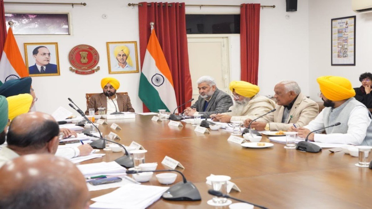 Punjab Cabinet: सीएम भगवंत मान ने बुलाई कैबिनेट की बैठक, लिए जा सकते हैं महत्वपूर्ण फैसले