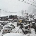 हिमाचल में भारी बर्फबारी की चेतावनी आज:Tourists को ऊंचे क्षेत्रों में नहीं जाने की Advisory