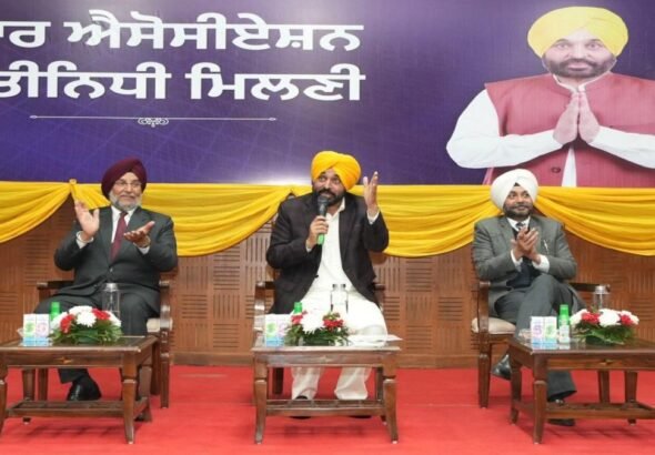 पंजाब सरकार राज्य में ग्राम न्यायालय के मुद्दे पर सभी कानूनी विकल्पों की पड़ताल करेगी: CM भगवंत सिंह मान