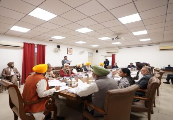 पंजाब में चुनाव से पहले फ्री दाल-चीनी देगी AAP सरकार:नमक-तेल, हल्दी भी मिलेगी; CM ने मेरी रसोई स्कीम लॉन्च की; शराब महंगी नहीं होगी