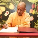 सिंगापुर में भी हिट हुआ CM योगी आदित्यनाथ का मॉडल, दौरे के पहले दिन ही 20, 000 करोड़ रुपए का एमओयू