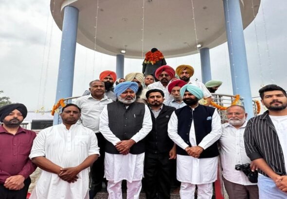 AAP नेताओं ने कांशी राम जी को दी श्रद्धांजलि, सामाजिक न्याय और समानता के लिए अपना प्रतिबद्धता दोहराई