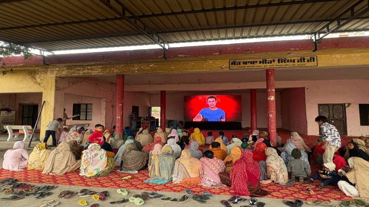 ‘सबसे बड़ी साजिश’: पंजाब आम आदमी पार्टी ने जालंधर में यूट्यूबर Dhruv Rathi का दिल्ली शराब घोटाले पर बना वीडियो दिखाया