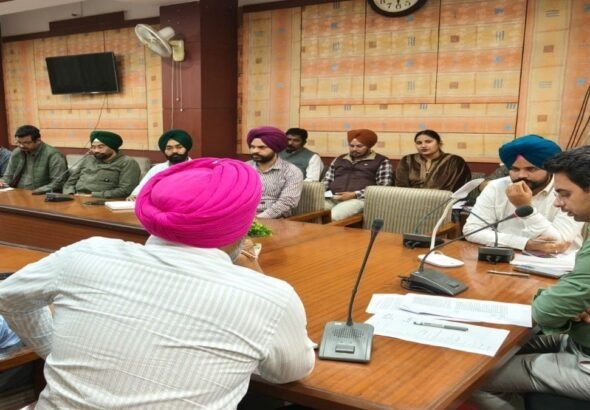 CM भगवंत मान 21 मार्च को आएंगे मोगा:धर्मकोट में रखेंगे विकास कार्यों की नींव, डीसी ने अधिकारियों से बैठक कर दिए निर्देश