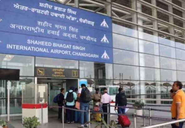 Israel-Iran war का पंजाब और चंडीगढ़ पर बड़ा असर दुबई और यूएई जाने वाली उड़ानें रद्द, यात्री परेशान