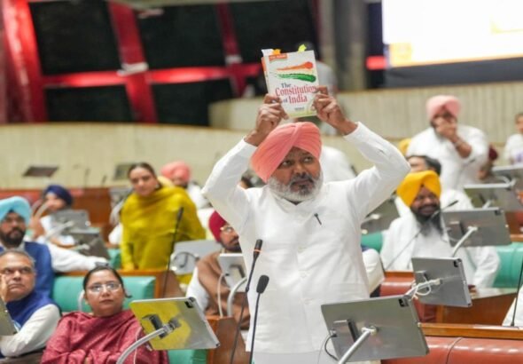 महिलाओं के खिलाफ अपमानजनक टिप्पणियां और भद्दी शब्दावली बिल्कुल भी बर्दाश्त योग्य नहीं; कांग्रेसी विधायक सुखपाल सिंह खैहरा तुरंत माफी मांगें: Harpal Singh Cheema