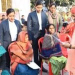 होली पर गोरखनाथ मंदिर में CM योगी का जनता दर्शन, इलाज के लिए आर्थिक मदद का भरोसा