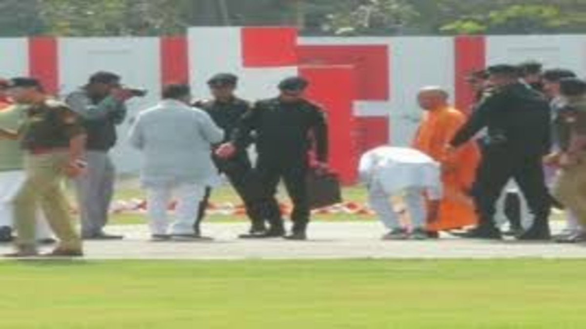 CM योगी आद‍ित्‍यनाथ ने की भाजपा काशी क्षेत्र की समन्वय बैठक, तैयार‍ियों की परखी हकीकत