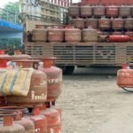 LPG Price Hike: महंगाई का झटका! कमर्शियल एलपीजी सिलिंडर के दाम पहुंचे ₹2 हजार के पार, जानें घरेलू गैस के नए रेट